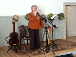 EtO-F1ht.jpg-Koncert Ewy Błoch „Miłość niejedno ma imię”.