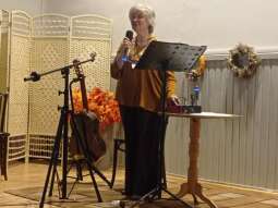 lIBNb6rA.jpg-Koncert Ewy Błoch „Miłość niejedno ma imię”.