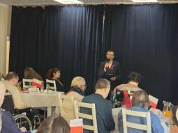 SqwI0C3f.jpg-Koncert Ewy Błoch z okazji Święta Niepodległości w DPS przy ul. Nowaczyńskiego.