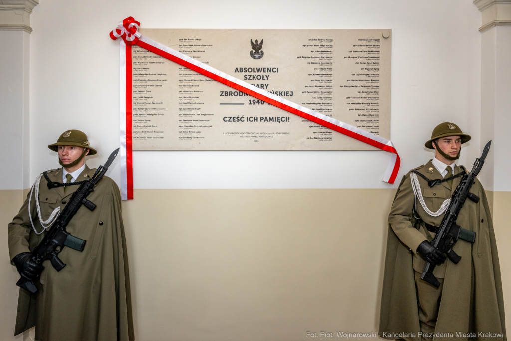 II LO, tablica, Katyń, pamięć, Miszalski, odsłonięcie, Kosiniak-Kamysz, Parell  Autor: P. Wojnarowski
