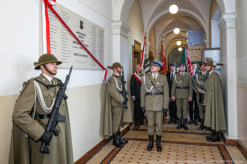 II LO, tablica, Katyń, pamięć, Miszalski, odsłonięcie, Kosiniak-Kamysz, Parell  Autor: P. Wojnarowski