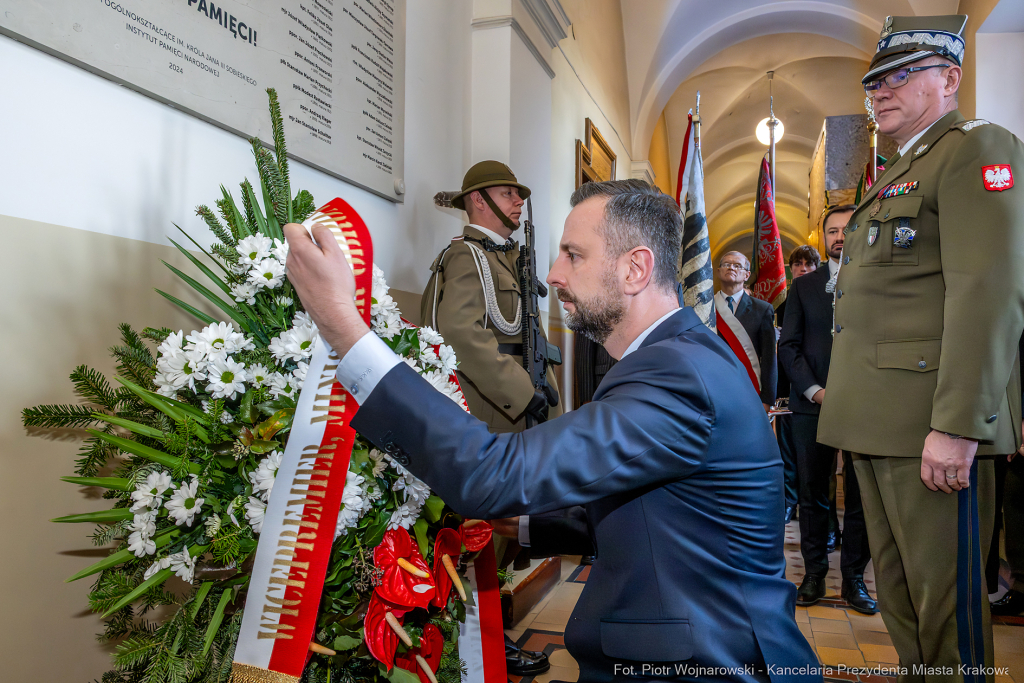 II LO, tablica, Katyń, pamięć, Miszalski, odsłonięcie, Kosiniak-Kamysz, Parell  Autor: P. Wojnarowski
