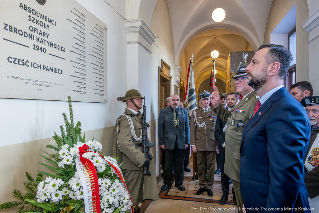 II LO, tablica, Katyń, pamięć, Miszalski, odsłonięcie, Kosiniak-Kamysz, Parell  Autor: P. Wojnarowski