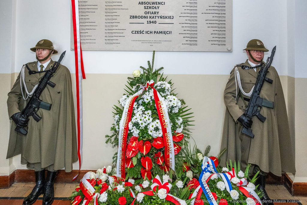 II LO, tablica, Katyń, pamięć, Miszalski, odsłonięcie, Kosiniak-Kamysz, Parell  Autor: P. Wojnarowski