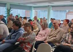 89zMfSsu.jpg-W świecie karaoke – spotkanie muzyczne w DPS Łanowa 41.