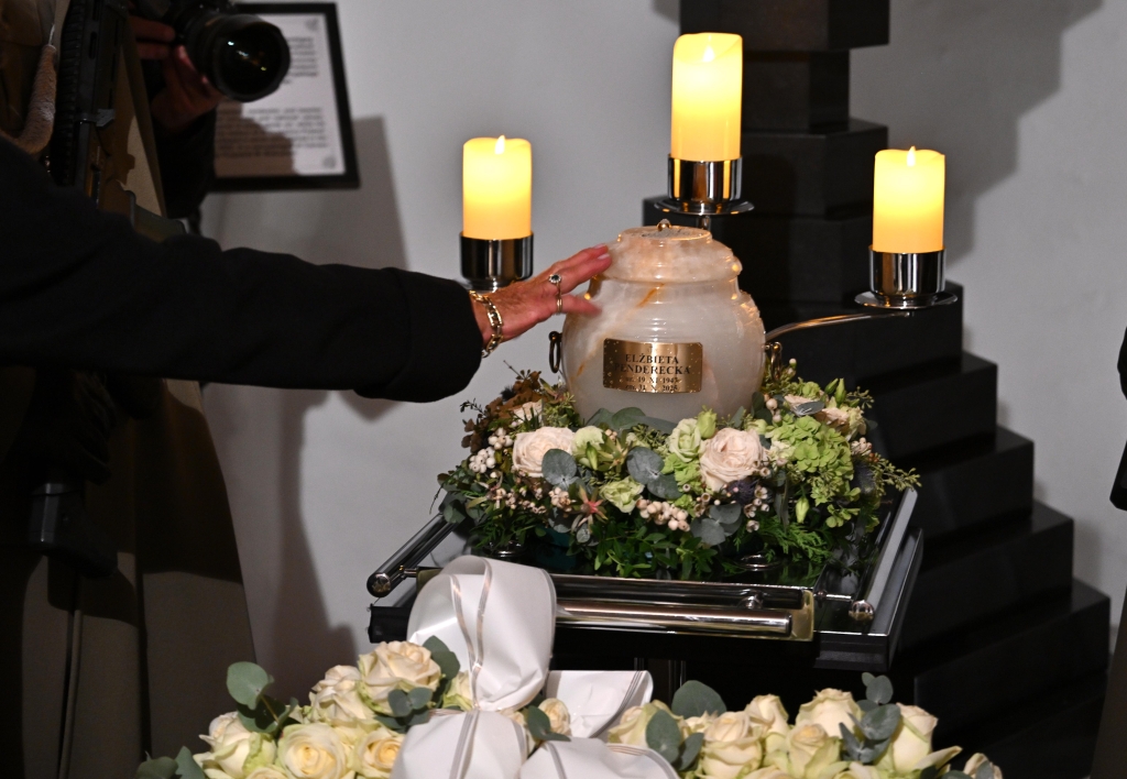 ARB_0196 (1).jpg-Pogrzeb, Penderecka  Autor: B. Świerzowski