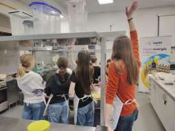 6. Fot. Agnieszka OtwinowskaUMK.jpg-Warsztaty żywieniowe w ramach Akademii Bohaterów Klimatu