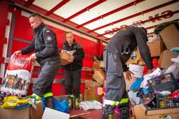 Zbiórka dla schroniska "Psia łapa, koci pazur 2025"