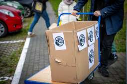 Zbiórka dla schroniska "Psia łapa, koci pazur 2025"