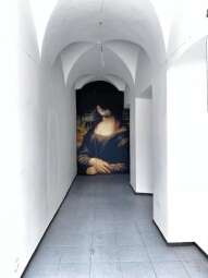 pl. Wszystkich Świętych 8 (2).jpg-Aukcja na najem lokali użytkowych