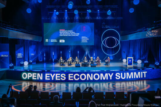 zdjęcia, Open Eyes Economy Summit, ICE, 2025, panel, Miszalski, Grzegorz Suszko, Marcin Jagodzińsk