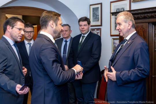 PW_631_ 003_fot. Piotr Wojnarowski.jpg-Flaga, podniesienie, Kopiec Kościuszki, Miszalski, zdjęcia