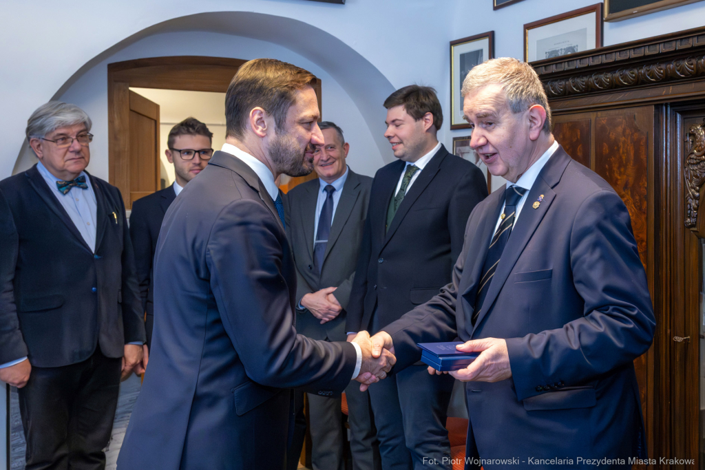 PW_631_ 005_fot. Piotr Wojnarowski.jpg-Flaga, podniesienie, Kopiec Kościuszki, Miszalski, zdjęcia  Autor: P. Wojnarowski