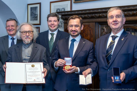 PW_631_ 009_fot. Piotr Wojnarowski.jpg-Flaga, podniesienie, Kopiec Kościuszki, Miszalski, zdjęcia