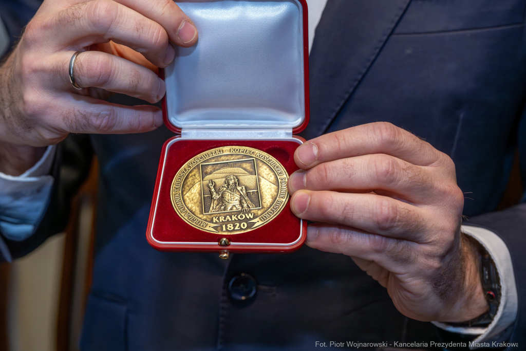 PW_631_ 010_fot. Piotr Wojnarowski.jpg-Flaga, podniesienie, Kopiec Kościuszki, Miszalski, zdjęcia  Autor: P. Wojnarowski