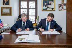 PW_631_ 011_fot. Piotr Wojnarowski.jpg-Flaga, podniesienie, Kopiec Kościuszki, Miszalski, zdjęcia