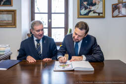 PW_631_ 013_fot. Piotr Wojnarowski.jpg-Flaga, podniesienie, Kopiec Kościuszki, Miszalski, zdjęcia