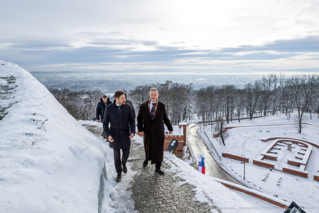 PW_631_ 020_fot. Piotr Wojnarowski.jpg-Flaga, podniesienie, Kopiec Kościuszki, Miszalski, zdjęcia  Autor: P. Wojnarowski