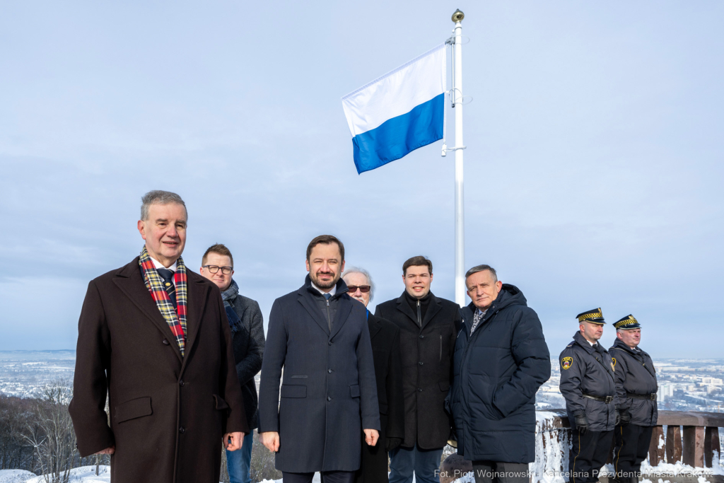 PW_631_ 028_fot. Piotr Wojnarowski.jpg-Flaga, podniesienie, Kopiec Kościuszki, Miszalski, zdjęcia  Autor: P. Wojnarowski