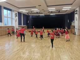 WhatsApp Image 2025-11-20 at 14.25.00 (6).jpeg-Dzieciństwo bez przemocy - finał - Krakowiak