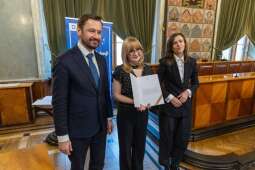 UDb6E3Mg.jpeg-Perfekcja na egzaminach? W Krakowie to nie rzadkość