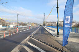 20251128-0S4A3871.jpg-Samochody wróciły na most Grunwaldzki dwa tygodnie przed terminem