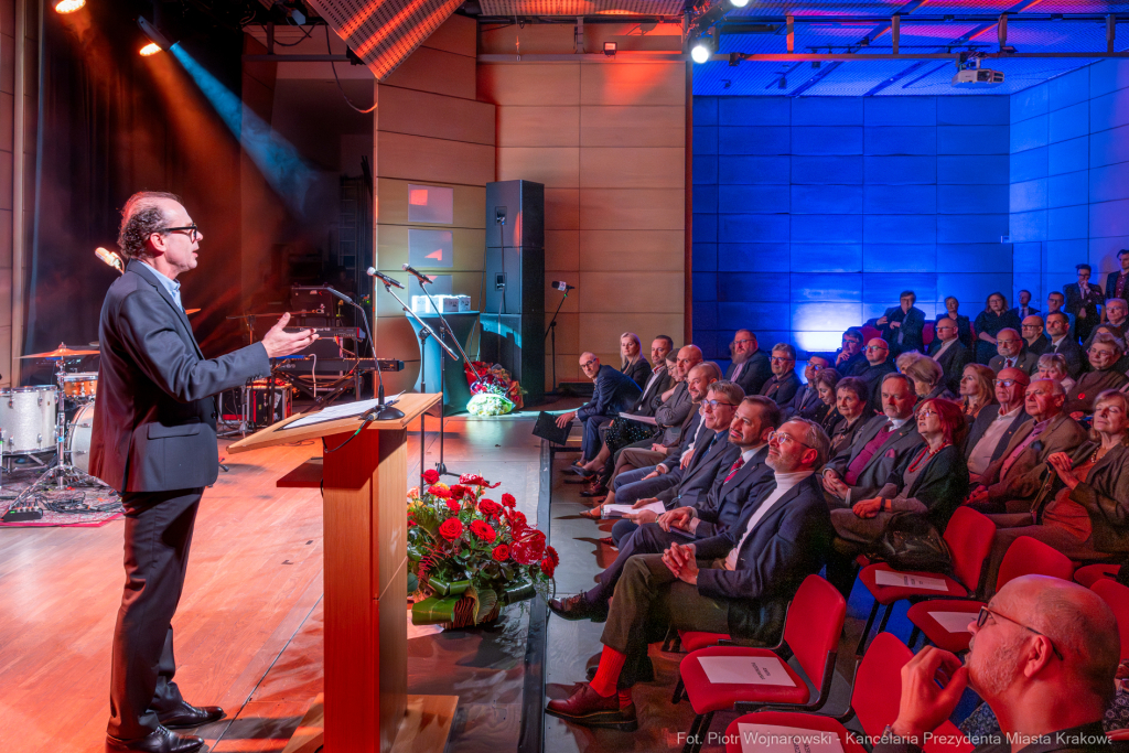 Tygodnik Powszechny, Miszalski, jubileusz, zdjęcia, 80 lat, Manggha  Autor: Piotr Wojnarowski