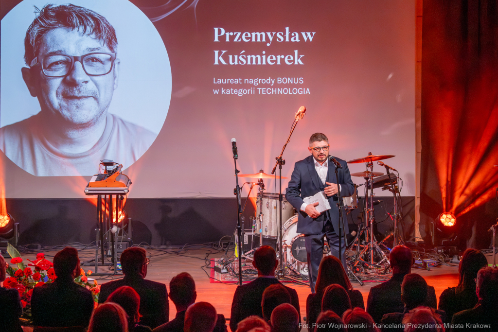 Tygodnik Powszechny, Miszalski, jubileusz, zdjęcia, 80 lat, Manggha  Autor: Piotr Wojnarowski