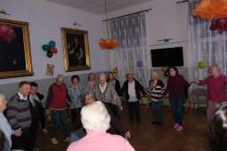 DSCF1347.jpg-Andrzejki 2025 w naszym Domu.