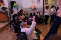 DSCF1390.jpg-Andrzejki 2025 w naszym Domu.