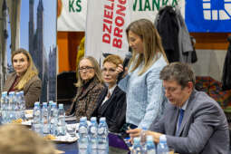 0S4A2313.jpg-Ławka Dialogu, Miszalski, Sęk, Kracik, Klaman, spotkanie, Bronowice, Zdjęcia, foto,