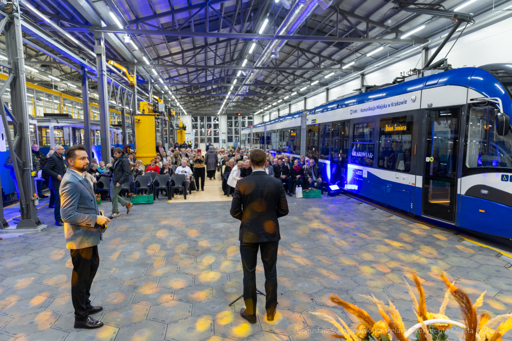 BS-251129-0S4A4946.jpg-Senioralia, Miszalski, Zajezdnia MPK, zdjęcia  Autor: B. Świerzowski