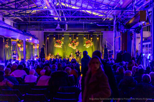 BS-251129-0S4A5035.jpg-Senioralia, Miszalski, Zajezdnia MPK, zdjęcia