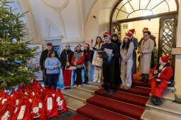 0S4A7284.jpg-Prezenty dla dzieci ze szpitala Żeromskiego