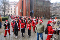 8L8A0439.jpg-Prezenty dla dzieci ze szpitala Żeromskiego