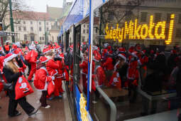 8L8A0648.jpg-Prezenty dla dzieci ze szpitala Żeromskiego