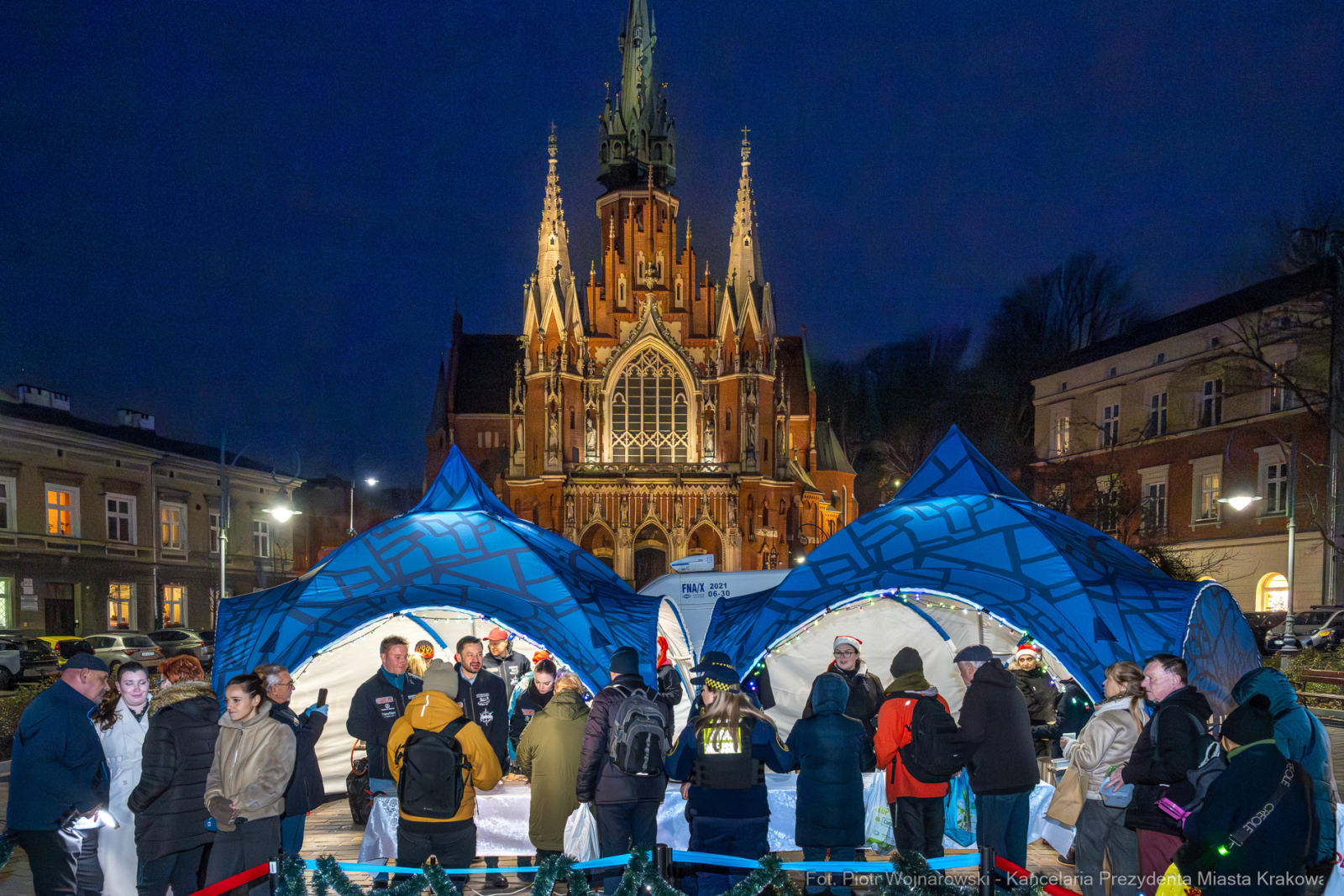 Karp dla Krakowian, Rynek Podgórski, Miszalski, Szczoczarz, zdjęcia  Autor: P. Wojnarowski