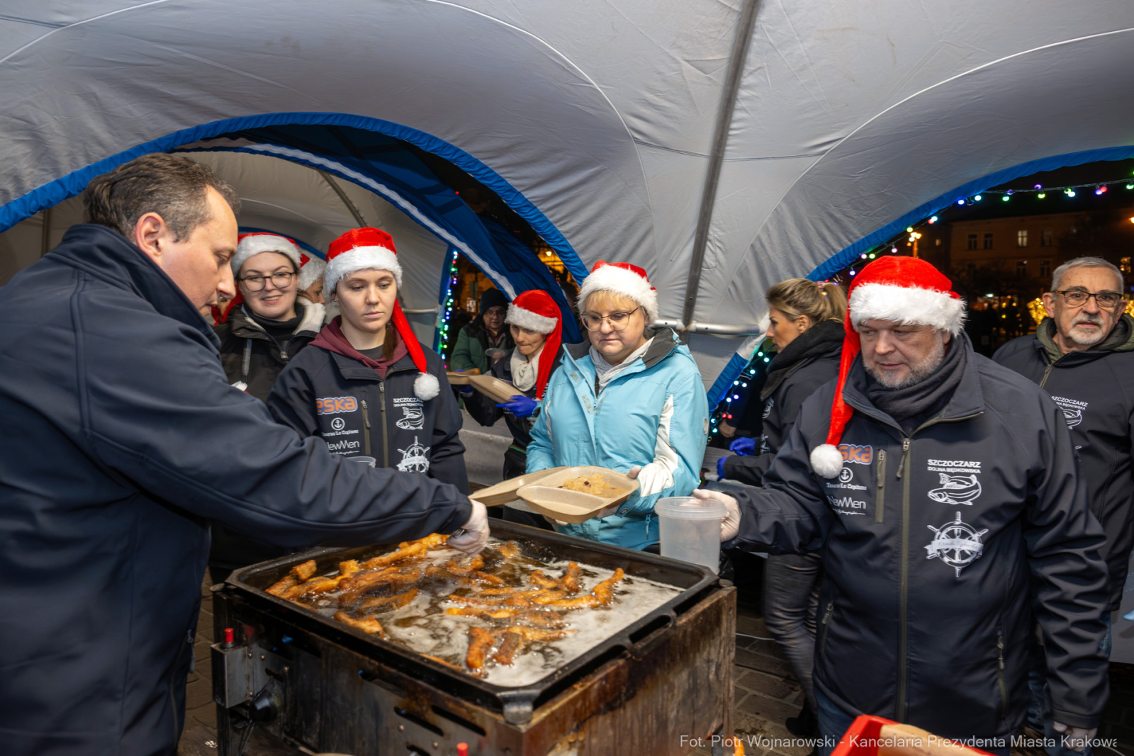 Karp dla Krakowian, Rynek Podgórski, Miszalski, Szczoczarz, zdjęcia  Autor: P. Wojnarowski