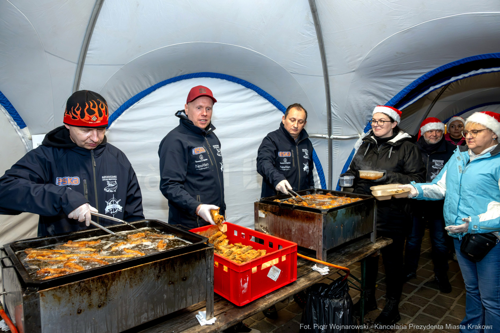 Karp dla Krakowian, Rynek Podgórski, Miszalski, Szczoczarz, zdjęcia  Autor: P. Wojnarowski