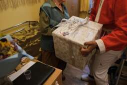 DSCF1437.jpg-Mikołajkowy finał pełen wzruszeń w Domu Helclów.