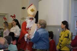 DSCF1552.jpg-Mikołajkowy finał pełen wzruszeń w Domu Helclów.