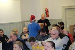 DSCF1561.jpg-Mikołajkowy finał pełen wzruszeń w Domu Helclów.