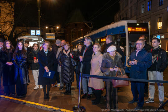 PW_647_ 003_fot. Piotr Wojnarowski.jpg-szopka, PLL lOT, odsłonięcie, zdjęcia