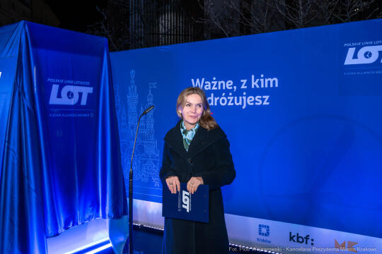 PW_647_ 008_fot. Piotr Wojnarowski.jpg-szopka, PLL lOT, odsłonięcie, zdjęcia
