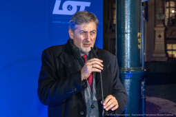 PW_647_ 010_fot. Piotr Wojnarowski.jpg-szopka, PLL lOT, odsłonięcie, zdjęcia