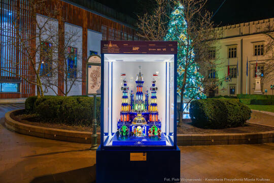 PW_647_ 019_fot. Piotr Wojnarowski.jpg-szopka, PLL lOT, odsłonięcie, zdjęcia