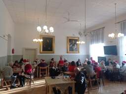 4EoRzo_x.jpg-Wizyta Młodzieżowej Rady Krakowa u naszych seniorów.