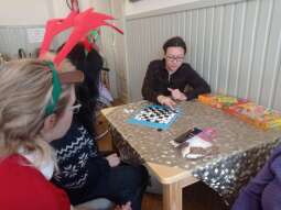 b42qI941.jpg-Wizyta Młodzieżowej Rady Krakowa u naszych seniorów.