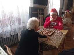 wsNE3AYV.jpg-Wizyta Młodzieżowej Rady Krakowa u naszych seniorów.