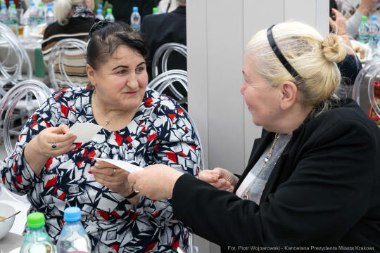 PW_652_ 027_fot. Piotr Wojnarowski.jpg-Miszalski, seniorzy, spotkanie, Kazimierz, MOPS, wigilia